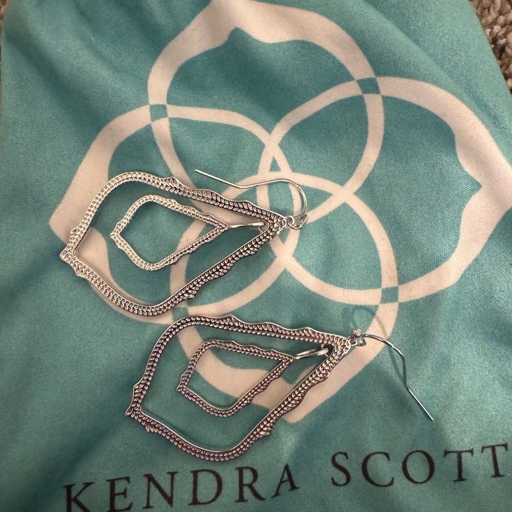 Kendra Scott Silver earrings